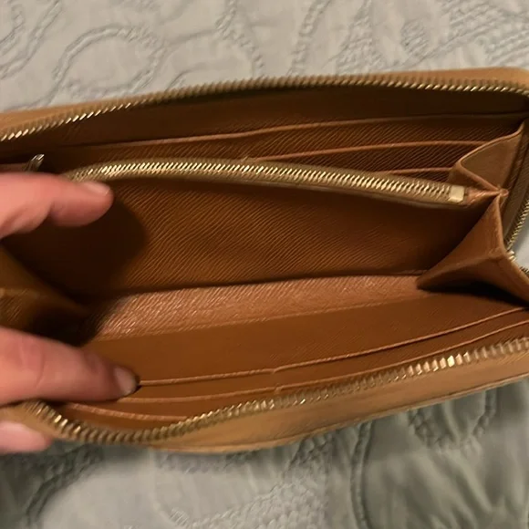 Bvlgari Light Brown Pebble Grain Leather Long Zipper Wallet